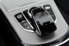 [포토] 독특한 디자인이 적용된 2016 메르세데스-벤츠 C 450 AMG 4Matic의 컨트롤 다이얼