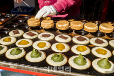 [여행] 꽈배기·공갈빵·빼떼기…여행의 주연급 '주전부리'