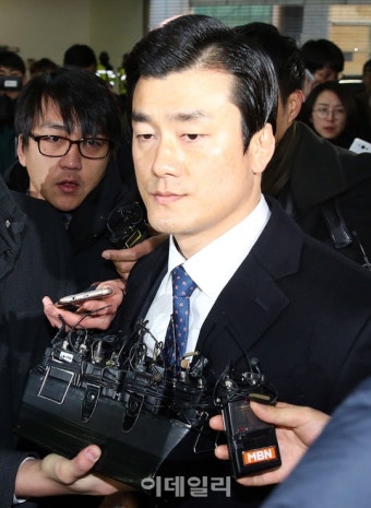 [포토]'비선진료 의혹' 연루 이영선 행정관, 피의자 신분 특검 출석