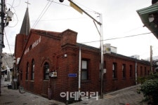 [포토] 체부동 성결교회‘우수건축자산’최초 등록