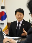 [지자체장에게 듣는다]최창식 중구청장 역사에 이야기 입혀 관광객 다시 불러야죠