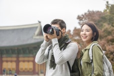 미혼남녀 10명 중 7명 “이성의 취미생활에 반한 적 있다”