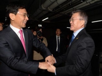 文, 안희정과 회동 