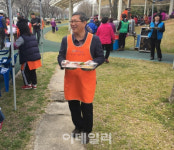 새벽이면 나타나는 세월호 유가족들의 우렁각시