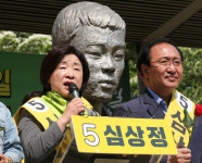 노동절 맞이 대선주자, 지지층 따라 선명한 5색 행보