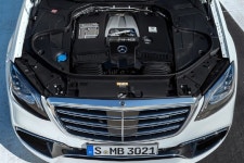 [포토] 압도적 출력을 자랑하는 2018 메르세데스-벤츠 S 63 AMG 4Matic+
