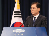 외교와 안보는 동전의 양면…文대통령, 외교관에 안보 맡긴 까닭은?