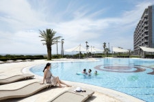 해비치, 수영장부터 맥주 무료 혜택..프라이빗 서머 패키지