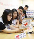 군사+적십자 쌍끌이 회담 제안...‘통미봉남’ 北 응할까