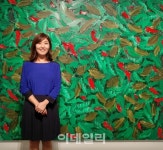 [e갤러리] 캔버스는 아직 젖어 있다…김미영 화가의 정원
