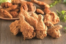 BBQ 등 치킨 프랜차이즈, 가격 인하 여력 있다