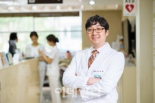 전신마비까지 야기한다는 목디스크..