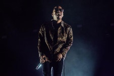 [패션in★] 앤더슨 팩, LA 공연서 착용한 선글라스 화제