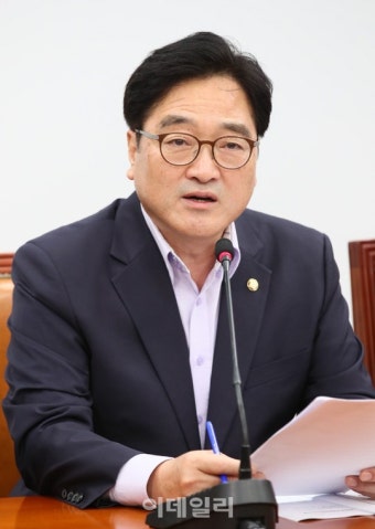 [포토]더민주당 원내대책회의, '발언하는 우원식 원내대표'