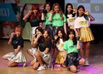 [포토]굿데이 '우리 데뷔했어요'