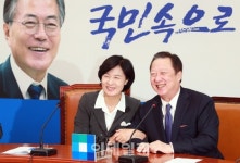 [포토]추미애-박용만 면담, '화기애애'