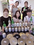 [포토]전통주 발효제(누룩과 효모)로 만든 막걸리 2종 맛보세요!