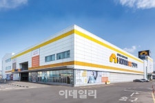 크게, 더 크게…매장 대형화 나선 인테리어 업체들