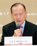 [포토]부산국제영화제 소개하는 김동호
