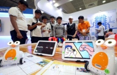 [포토]게임으로 즐기는 로봇코딩