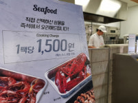 [강신우의 닥치Go]랍스터 ‘쪄주고’ 고기 ‘구워주는’ 마트 가보니
