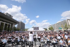 [포토]푸른 하늘아래서 펼쳐지는 ‘1000인의 오케스트라’