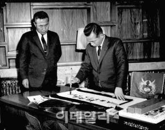 박정희 탄생 100주년 기념 사진전·휘호 전시회 개최