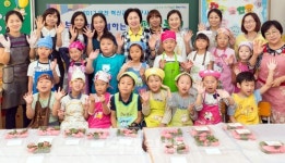 [포토] 추석맞아 창의체험활동에 참가한 양천구청장