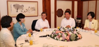 文대통령, 여야 4당 대표와  27일 만찬 회동…홍준표 대표 불참(종합)