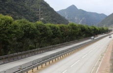 추석연휴 둘째날 막힌 도로 없어…평균 속도 100km
