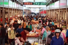 [포토]추석 앞두고 북적이는 청량리청과물시장