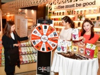 30년 노하우 담긴 커피에 선물까지, 온 몸으로 커피 맛 만끽