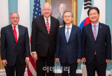 한미 외교·국방 北 위협 여전, 美전략무기 한반도 순환 배치 지속