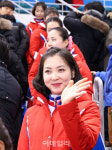 WSJ 북한 응원단, 시선 분산 무기… 北외교전략 경계