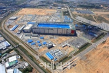 늦어지는 송전로 건설..삼성 평택 반도체 2공장, 다 짓고도 가동 못 할 판