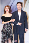 [포토]배우 한혜진-윤상현, '조금 어색한가요?'