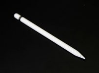 [포토] 새 애플펜슬 학생들한테는 싸게