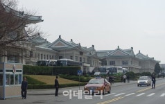 [포토]평양 옥류관 앞