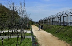 역사를 품은 평화의 길 `염하강철책길`