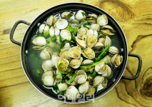 [여행] 얼큰·시원·담백…칼국수 한가락 뽑고 가실래유