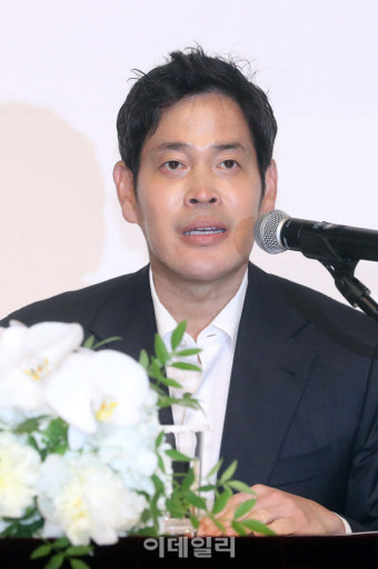 [포토]인사말하는 정용진 부회장