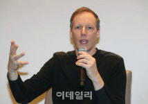 [ESF2018]매켈비 “중요한 건 ‘오늘 당장’ 아닌 ‘타이밍’”