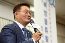 [포토]철길로 北 다녀온 송영길 북방경제협력위원회 위원장