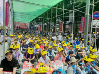 편의점 약품판매 중단하라 폭염 뚫고 도심 집결한 약사들