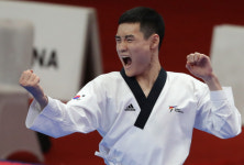 [AG]강민성, 한국 첫 금메달...태권도 품새, 첫날 金2 수확(종합)