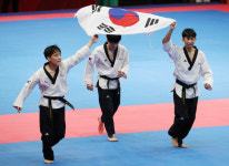 [AG]강민성, 한국 첫 금메달...태권도 품새, 첫날 金2 수확(종합)