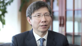 "징역 25년"…박근혜에 1심보다 중형 선고한 김문석 판사는?