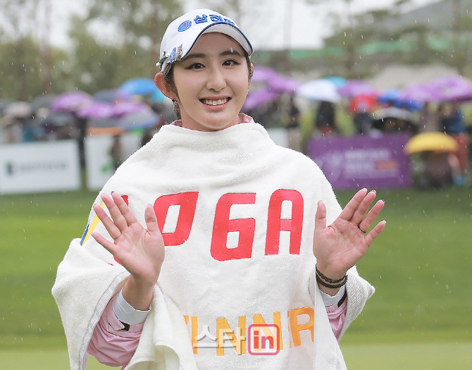 방신실, 하이원 여자오픈에서 우승! 4언더파 68타 기록으로 김민주 선수 제치고 2번째 우승 달성