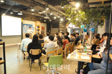 바쁜 직장인 위해 인문학 프로그램 배달합니다