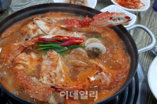 [추석맛기행①] 꽃처럼 활짝핀 게 먹으러 연평도로 간다
